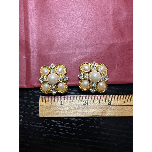 Large JOAN RIVERS Imitation Pearl & Rhinestone Clip Earrings Designer Signed - Picture 2 of 7